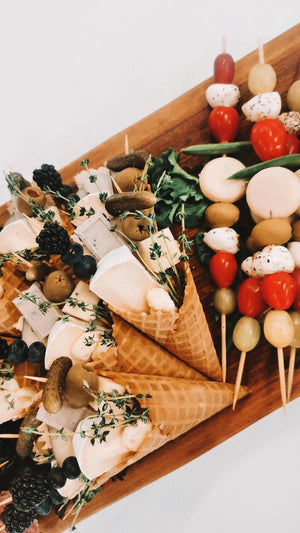 Open image in slideshow, Vegetarian Classic Graze
